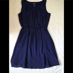 Women’s size 12 sleeveless SOHO dress